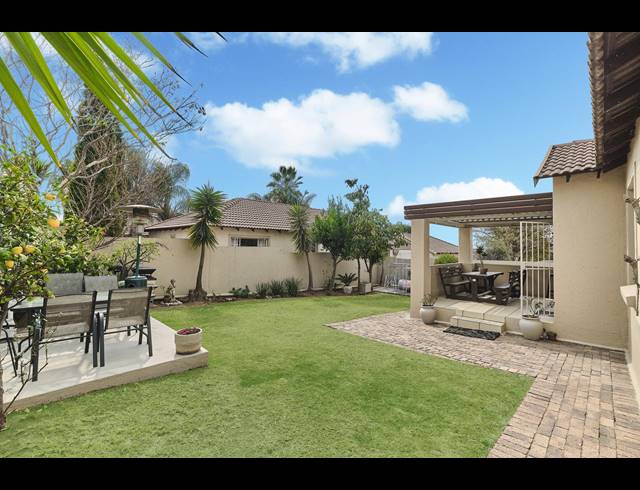 3 BEDROOM TOWNHOUSE SOLD IN NORTH RIDING